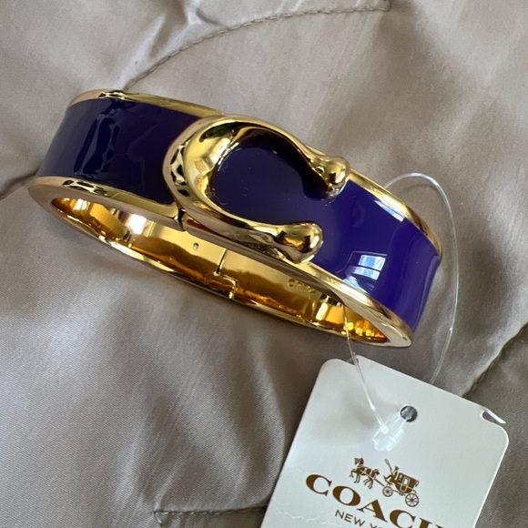 Brand new Coach Womens Gold Bracelet - Picture 1 of 3